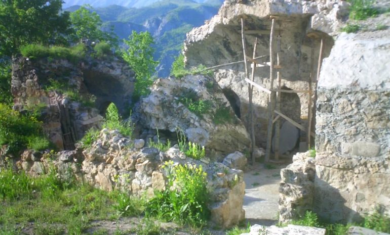 Handaberd Monastery